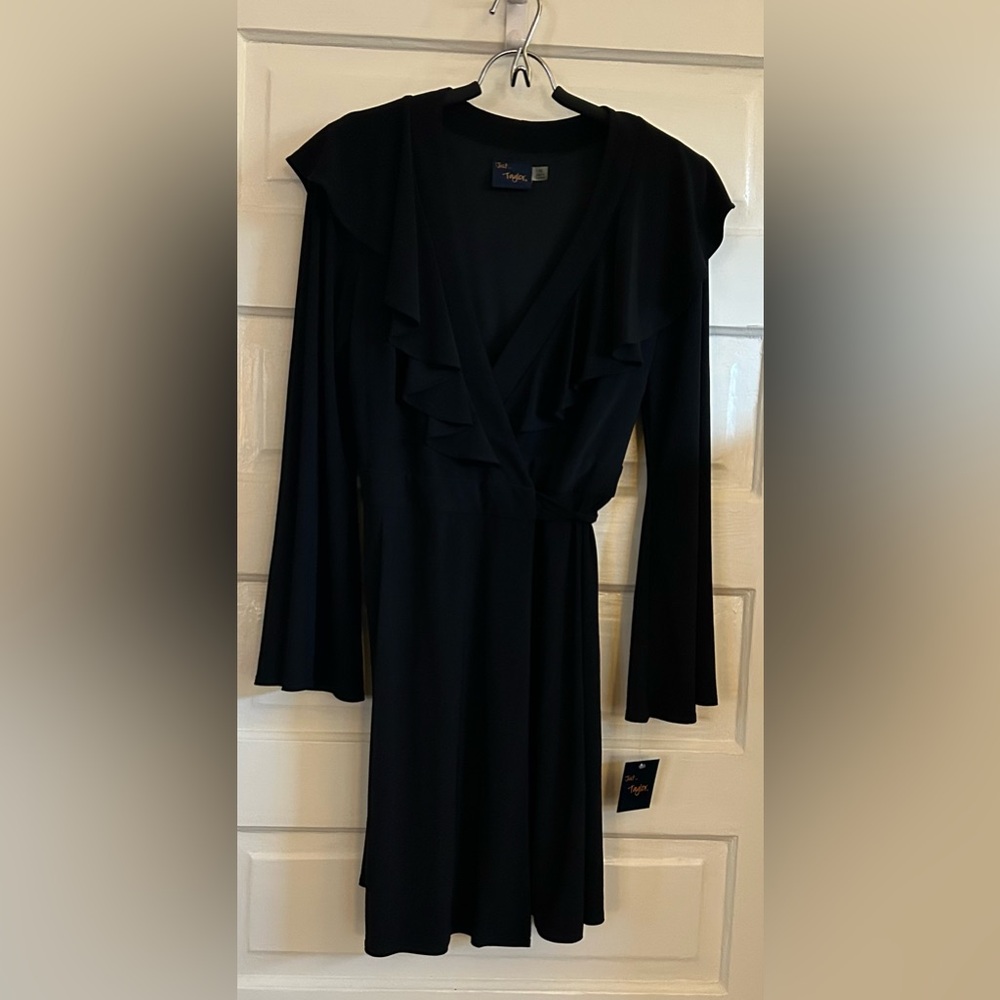 Just...Taylor Black Wrap Long Sleeve Dress, size 10 - Picture 5 of 10